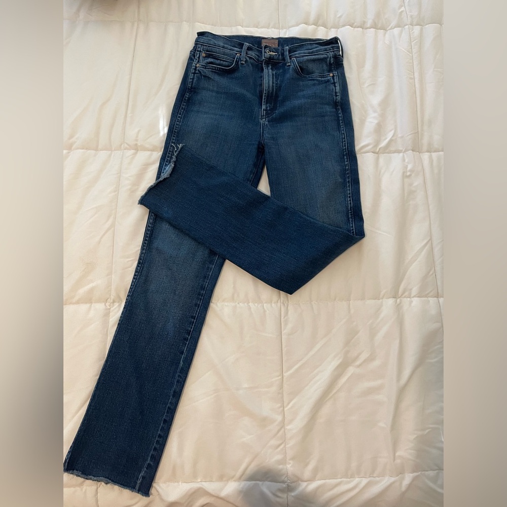 Mother Jeans Rascal Sneak Fray